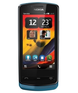 Nokia 700